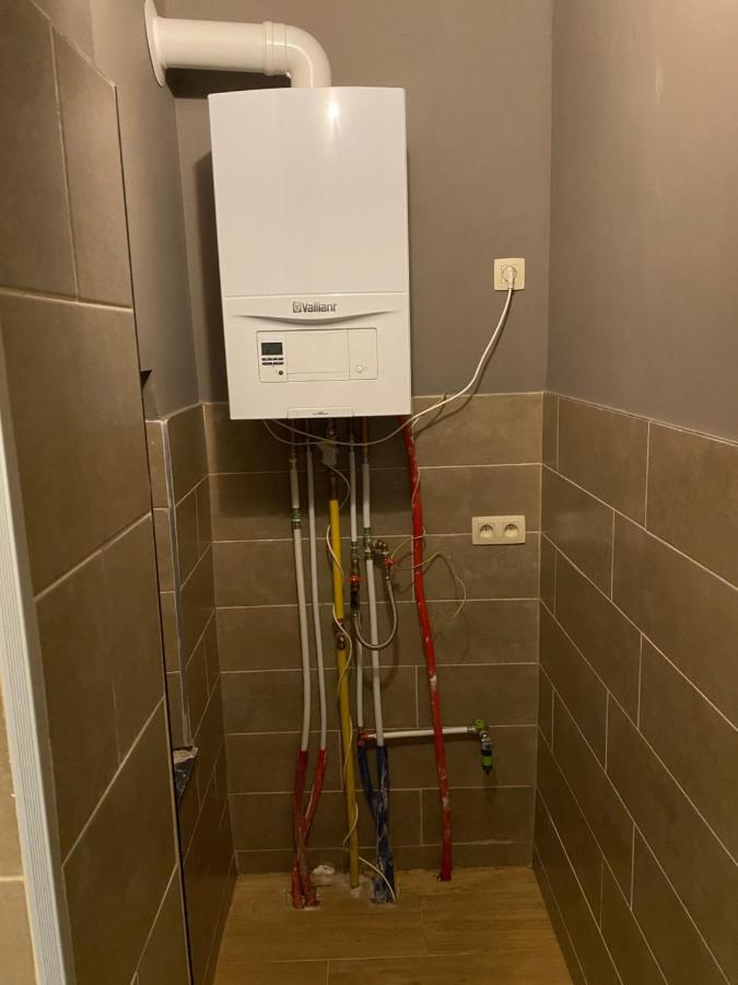 Superbe Appartement Charleroi Esterno foto