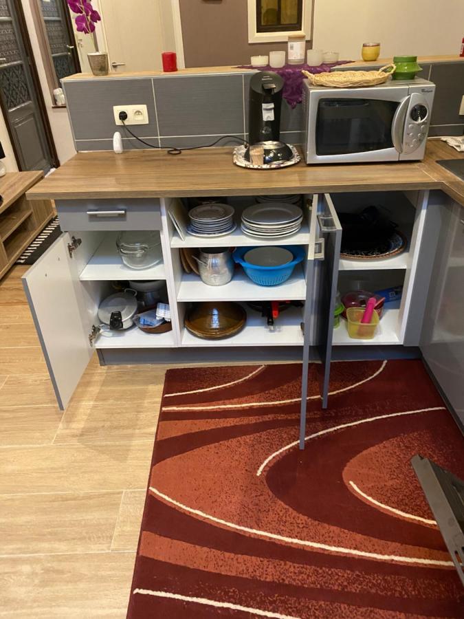 Superbe Appartement Charleroi Esterno foto