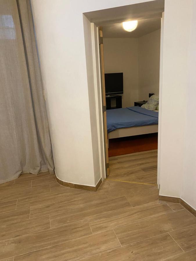 Superbe Appartement Charleroi Esterno foto