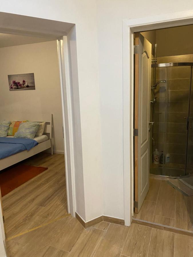 Superbe Appartement Charleroi Esterno foto