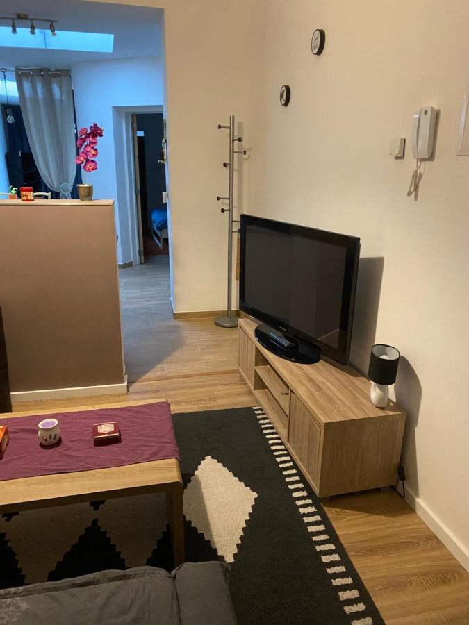Superbe Appartement Charleroi Esterno foto