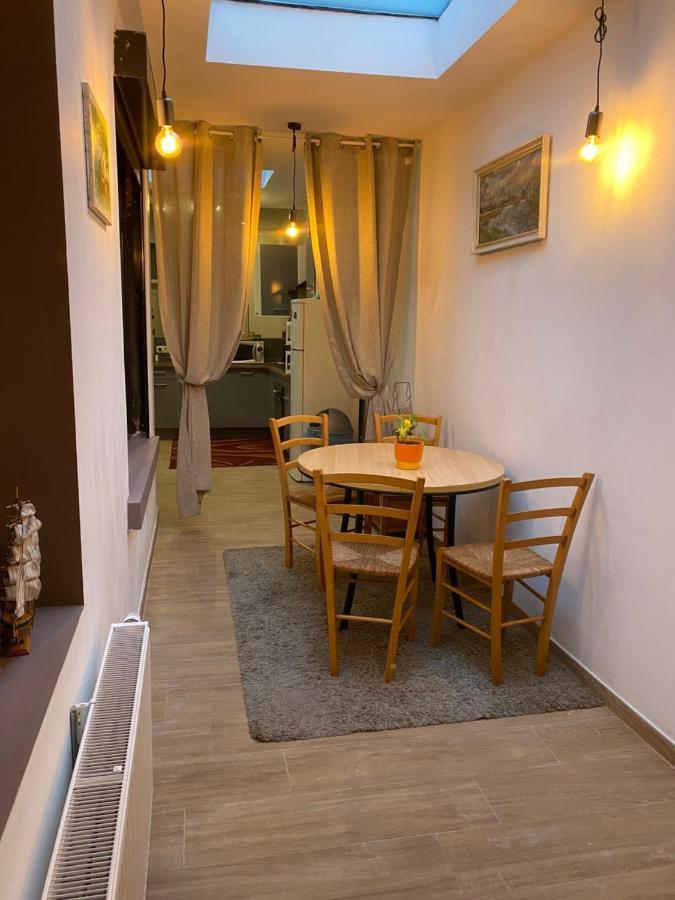 Superbe Appartement Charleroi Esterno foto