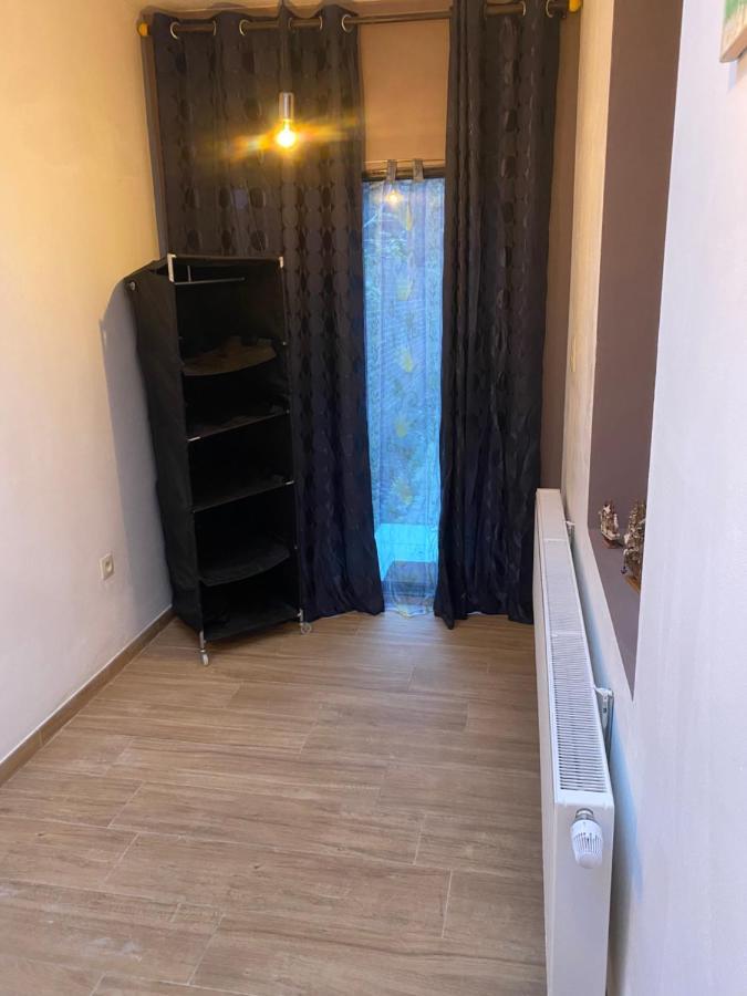 Superbe Appartement Charleroi Esterno foto