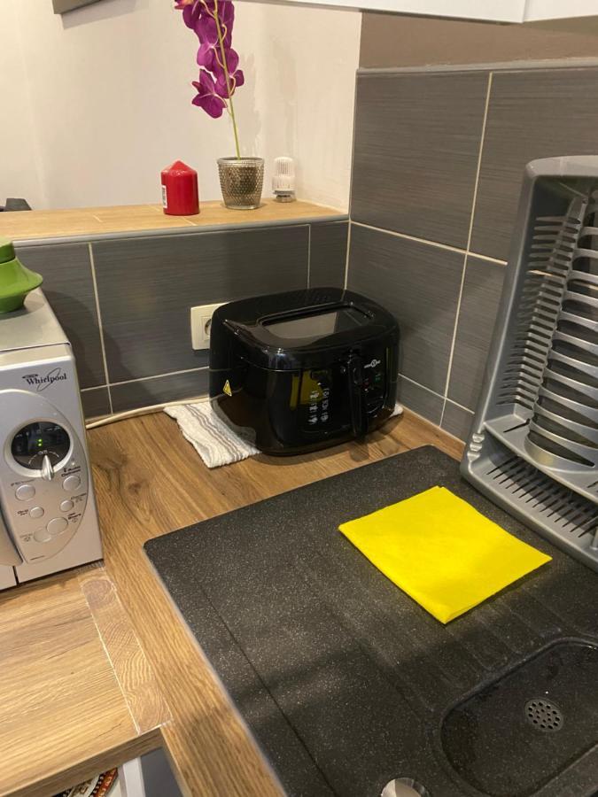 Superbe Appartement Charleroi Esterno foto