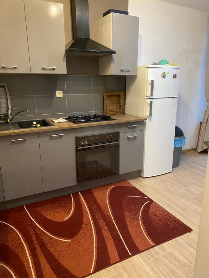 Superbe Appartement Charleroi Esterno foto
