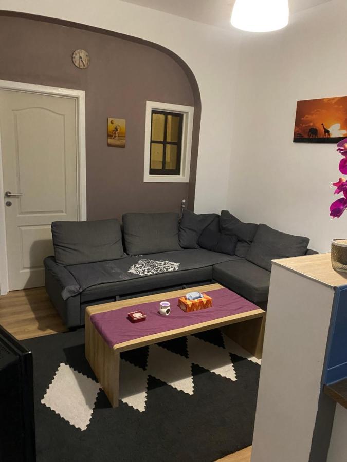 Superbe Appartement Charleroi Esterno foto